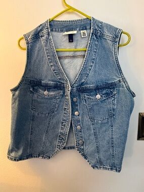 Universal Thread Light Blue Denim Vest